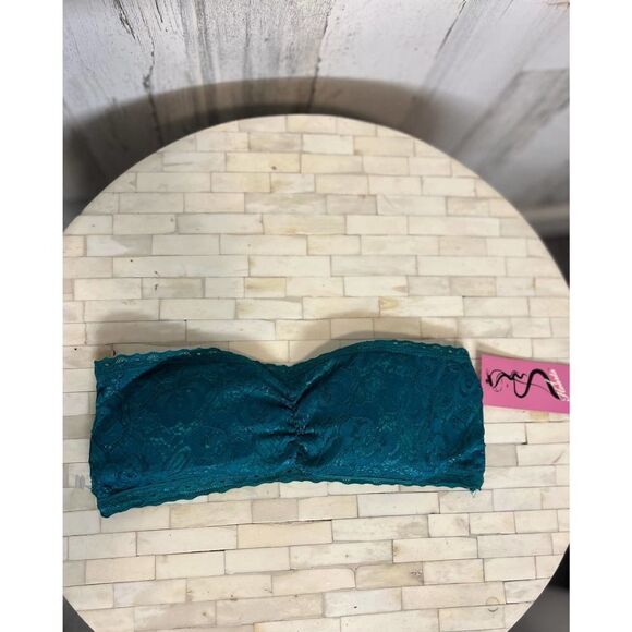 Crop top - Picture 2 of 5